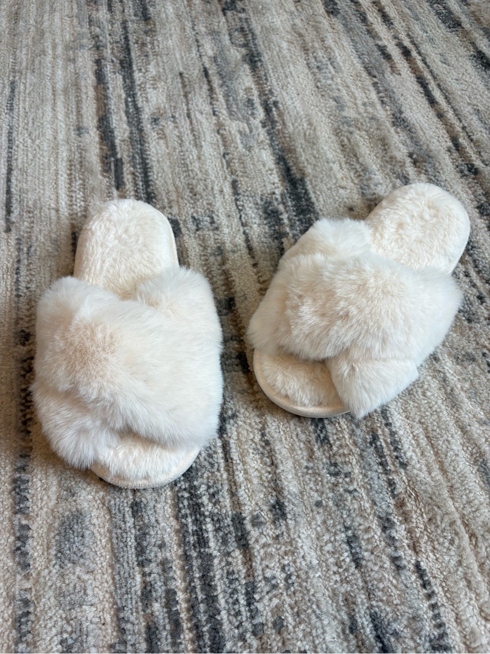Women's White Fluff Faux Fur Slippers Slides Open Toe Slip On House Shoes 7.5-9